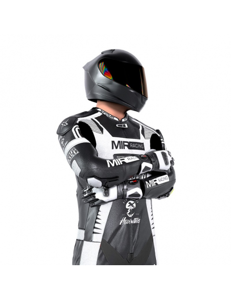 MONO XFOUR MODELO MOTO RACE NIÑO BLANCO Y NEGRO