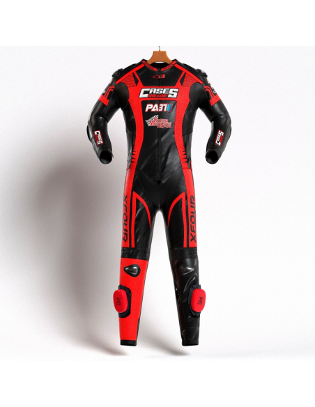 MONO XFOUR MODELO CASES ROJO Y NEGRO NIÑO2